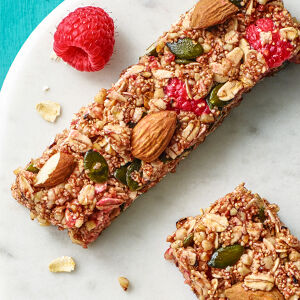 Raspberry and almond muesli bars