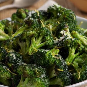 Easy_5-Ingredient_Roasted_Broccoli_with_Parmesan_1200x600