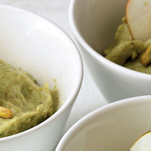 Pistachio_Pudding_With_Pear-1338x460