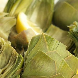 Quick Steamed Artichokes with Lemon Dip 1000x383