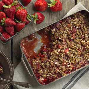 Strawberry Rhubarb Crisp_10047