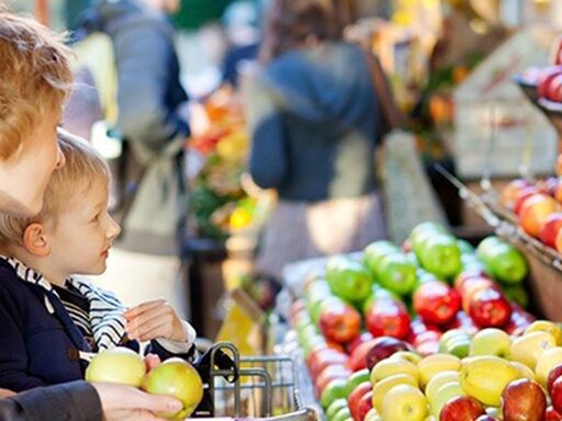  Diventare genitori aumenta l'acquisto di frutta e verdura: perché?