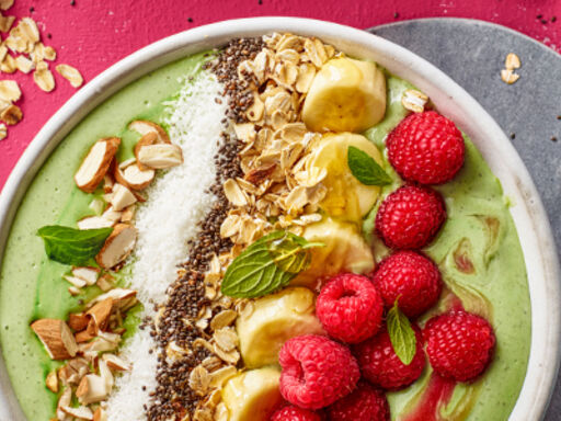 Raspberry and matcha smoothie bowl