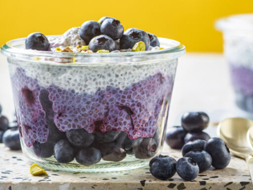 Blueberry chia pudding