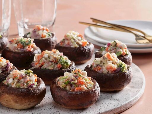 Holiday-Veggie-Stuffed-Mushrooms_6000_4000