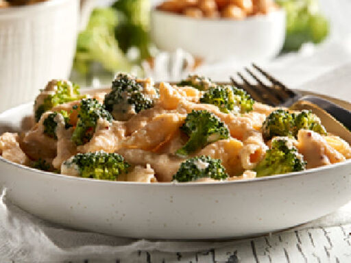 One Pot Broccoli Cauliflower Cheddar Chickpea Mac