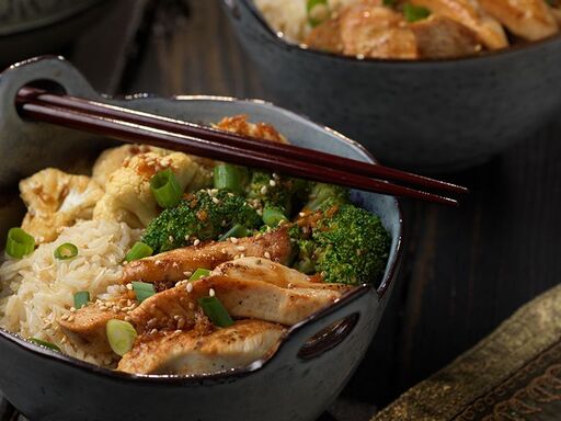 Sesame_Chicken_and_Broccoli_Buddha_Bowl_1200x600