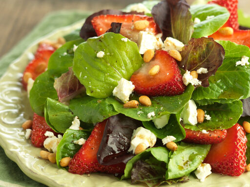 Strawberry Salad with Greens and pine nuts1200