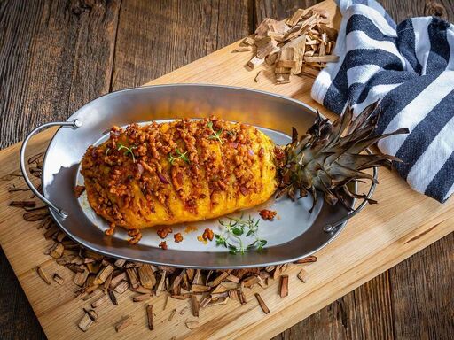 Stuffed-Hasselback-Pineapple